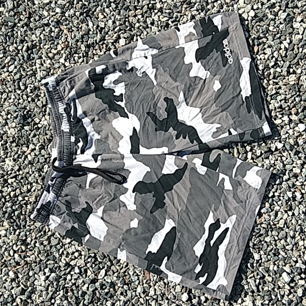 Adidas Basketball Shorts Ladies Large Black Camo
